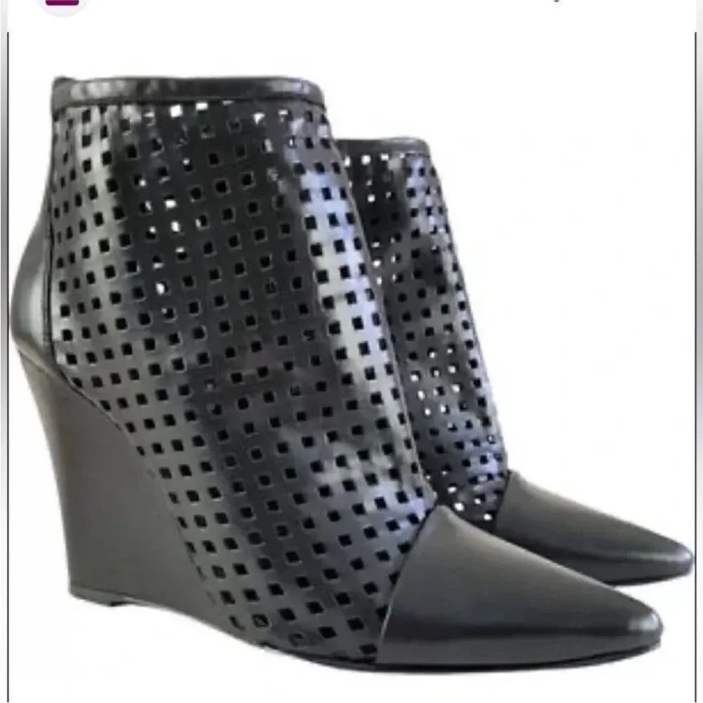 Sandro Stylish Black Wedge perforated Ankle Boots, US7